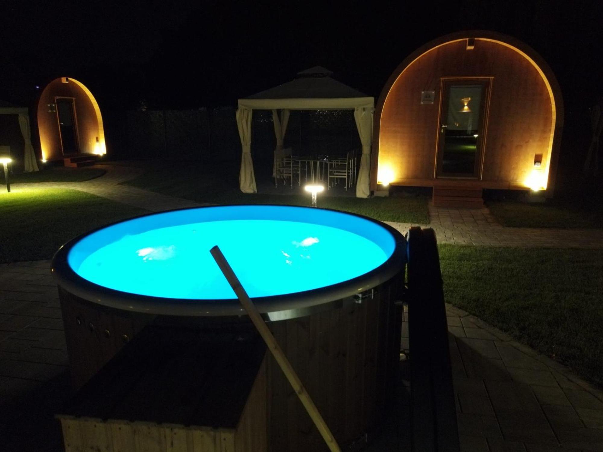 Vicolungo Glamour Lodge & Spa - Free Spa Hot Tub E Sauna Εξωτερικό φωτογραφία