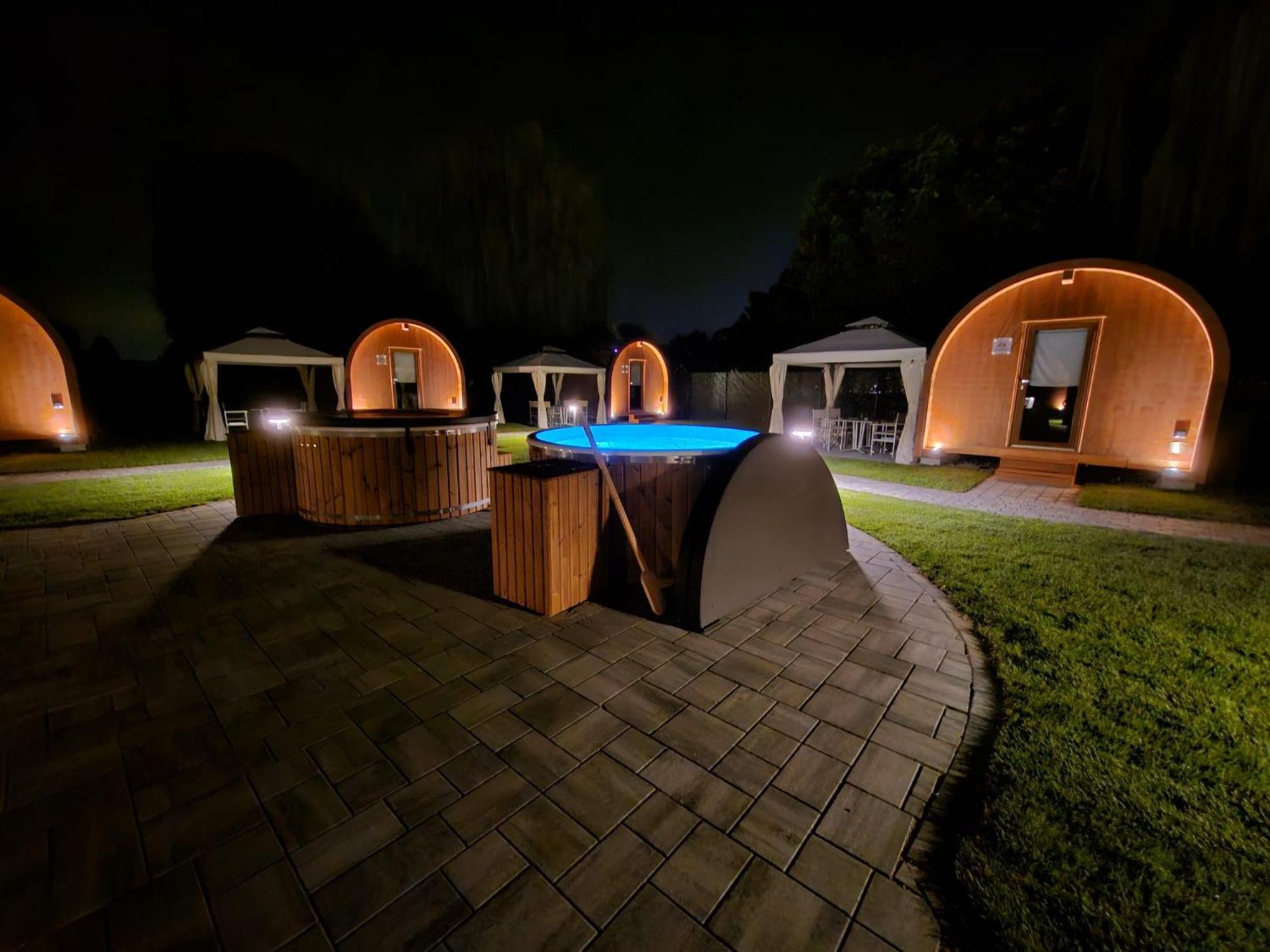 Vicolungo Glamour Lodge & Spa - Free Spa Hot Tub E Sauna Εξωτερικό φωτογραφία