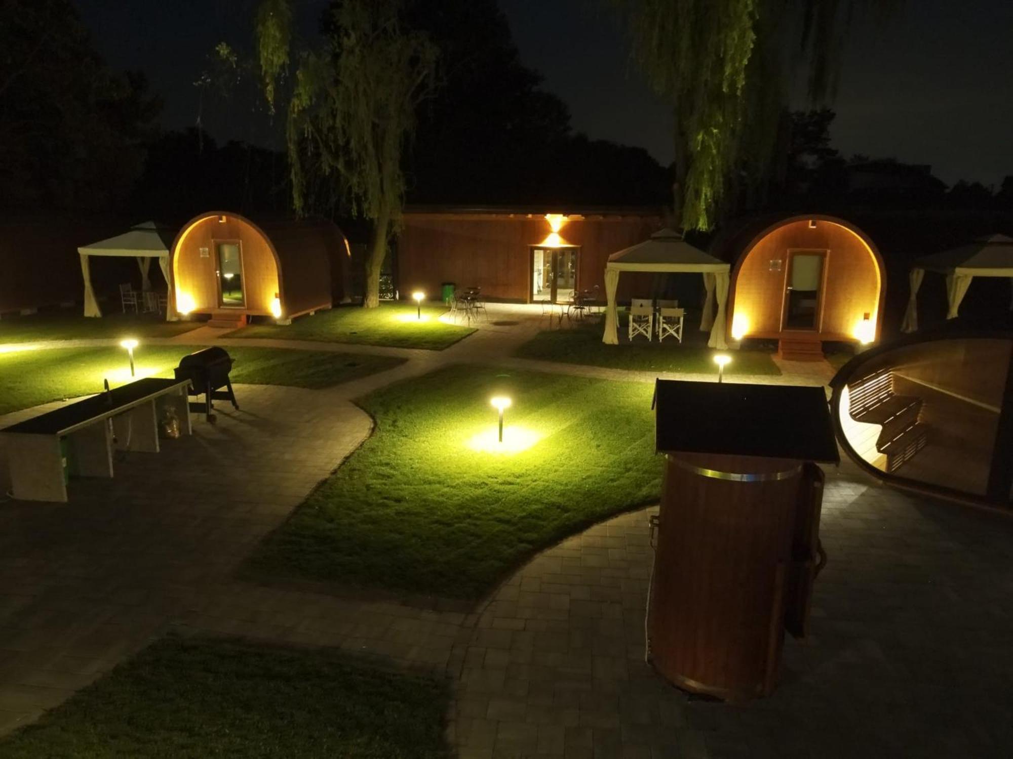 Vicolungo Glamour Lodge & Spa - Free Spa Hot Tub E Sauna Εξωτερικό φωτογραφία