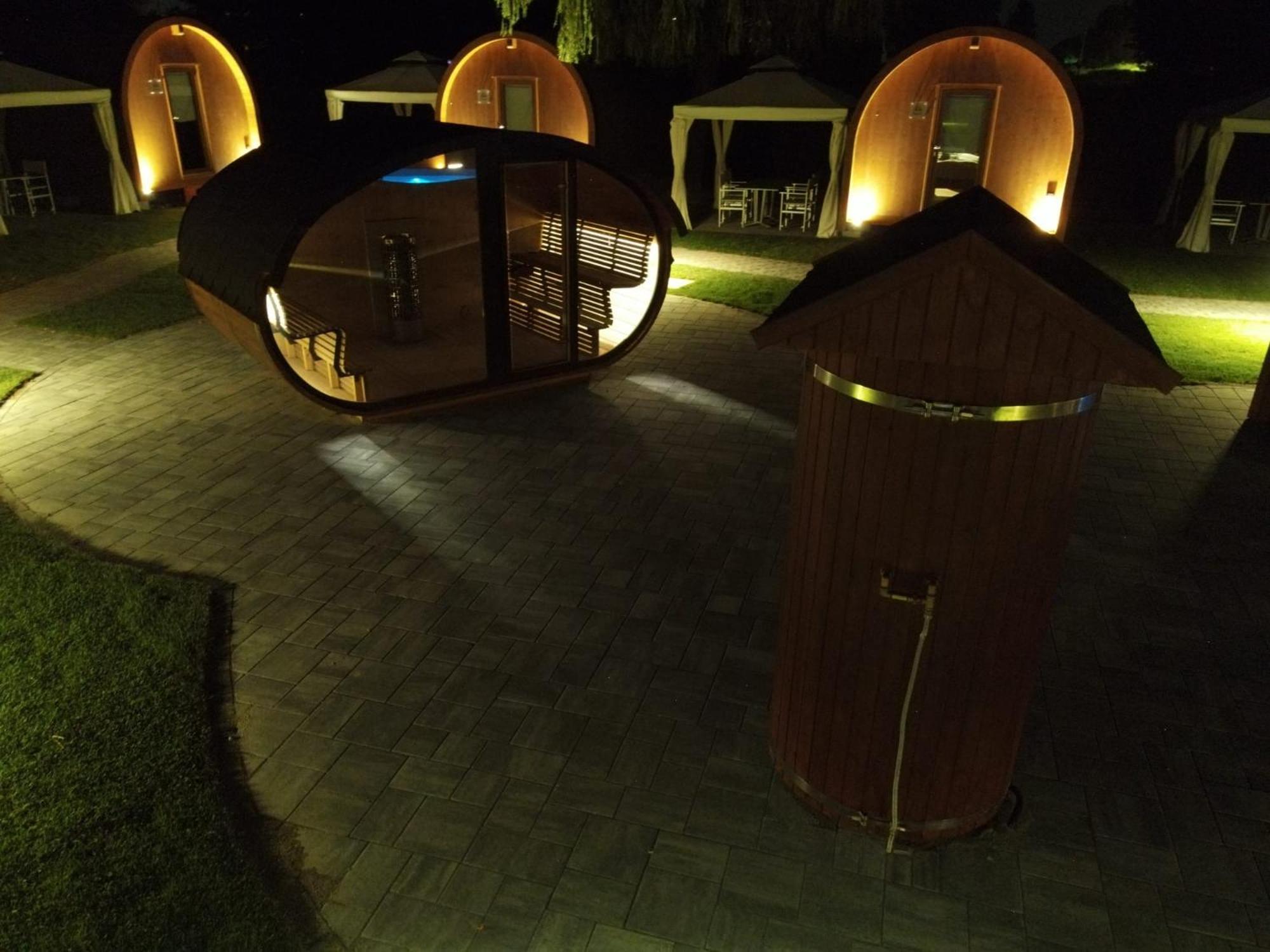 Vicolungo Glamour Lodge & Spa - Free Spa Hot Tub E Sauna Εξωτερικό φωτογραφία