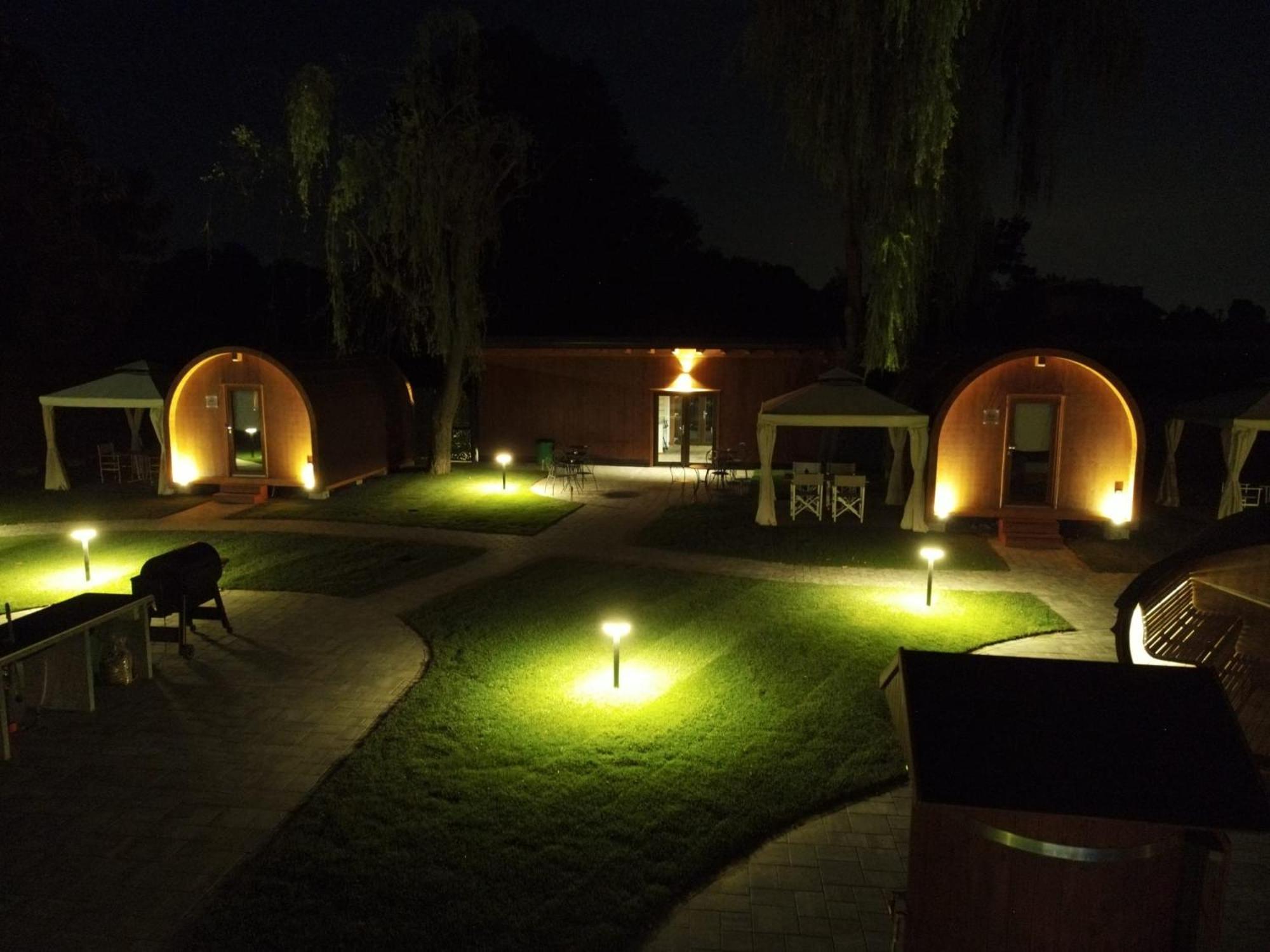 Vicolungo Glamour Lodge & Spa - Free Spa Hot Tub E Sauna Εξωτερικό φωτογραφία