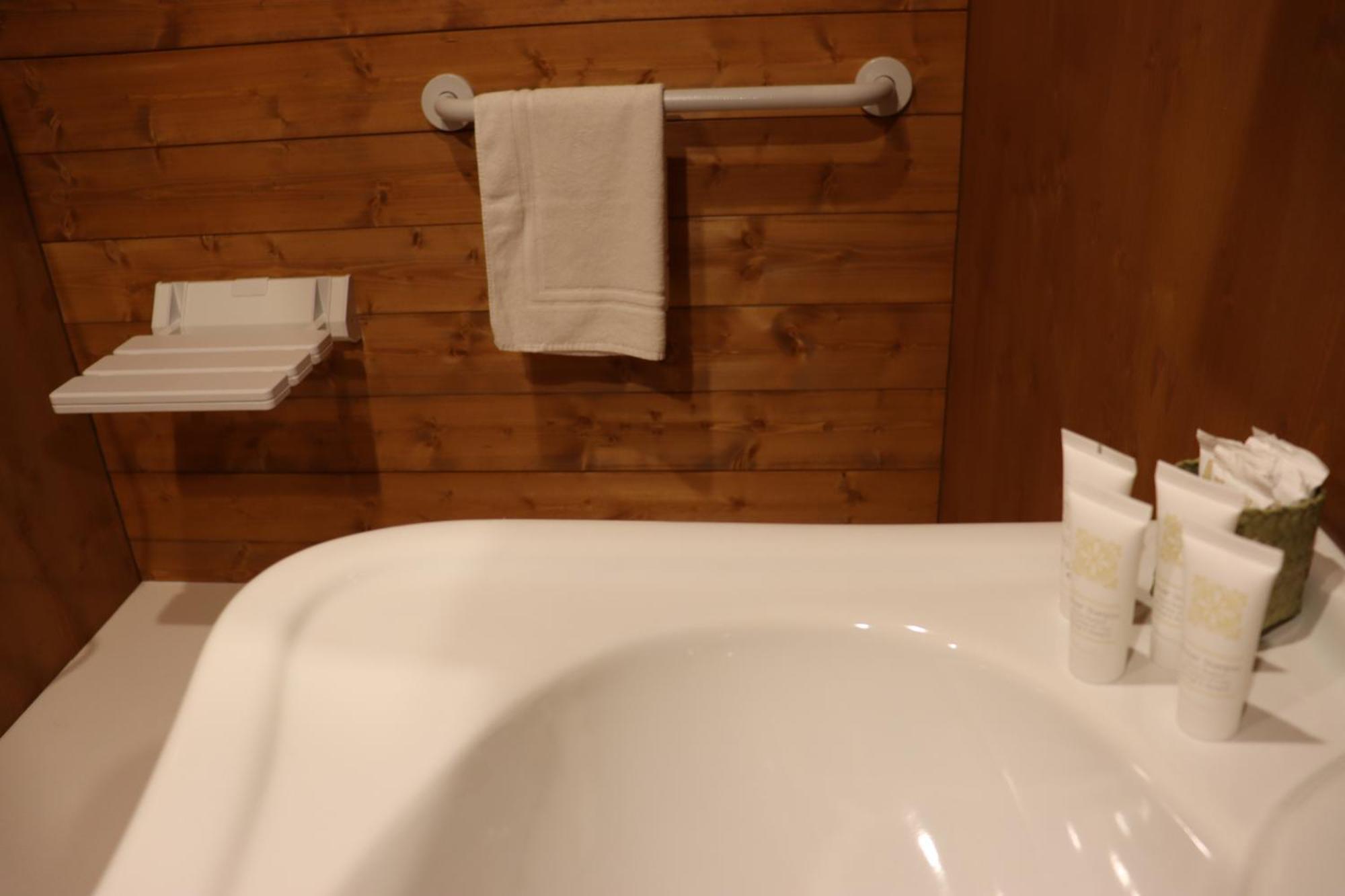 Vicolungo Glamour Lodge & Spa - Free Spa Hot Tub E Sauna Εξωτερικό φωτογραφία