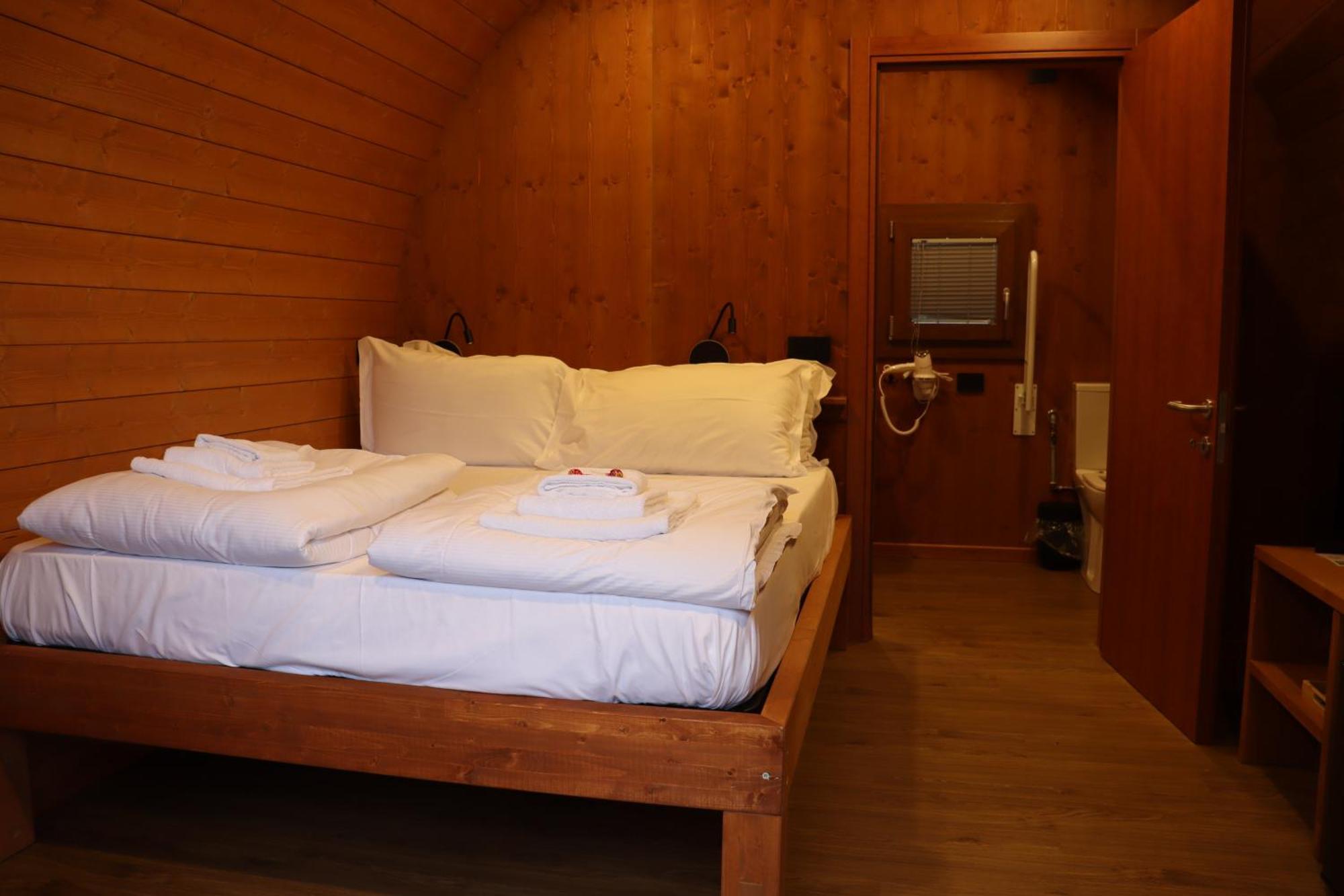 Vicolungo Glamour Lodge & Spa - Free Spa Hot Tub E Sauna Εξωτερικό φωτογραφία